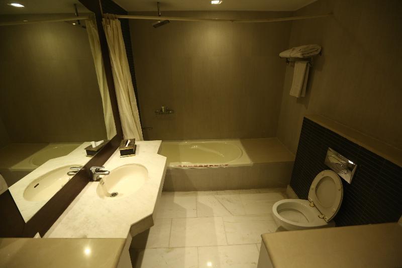 Satvik By Chhabra Hotel Nova Deli Exterior foto